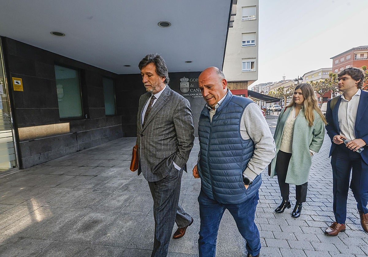 El exalcalde de Santillana se sentará en el banquillo el 17 de diciembre por el 'caso del parking'