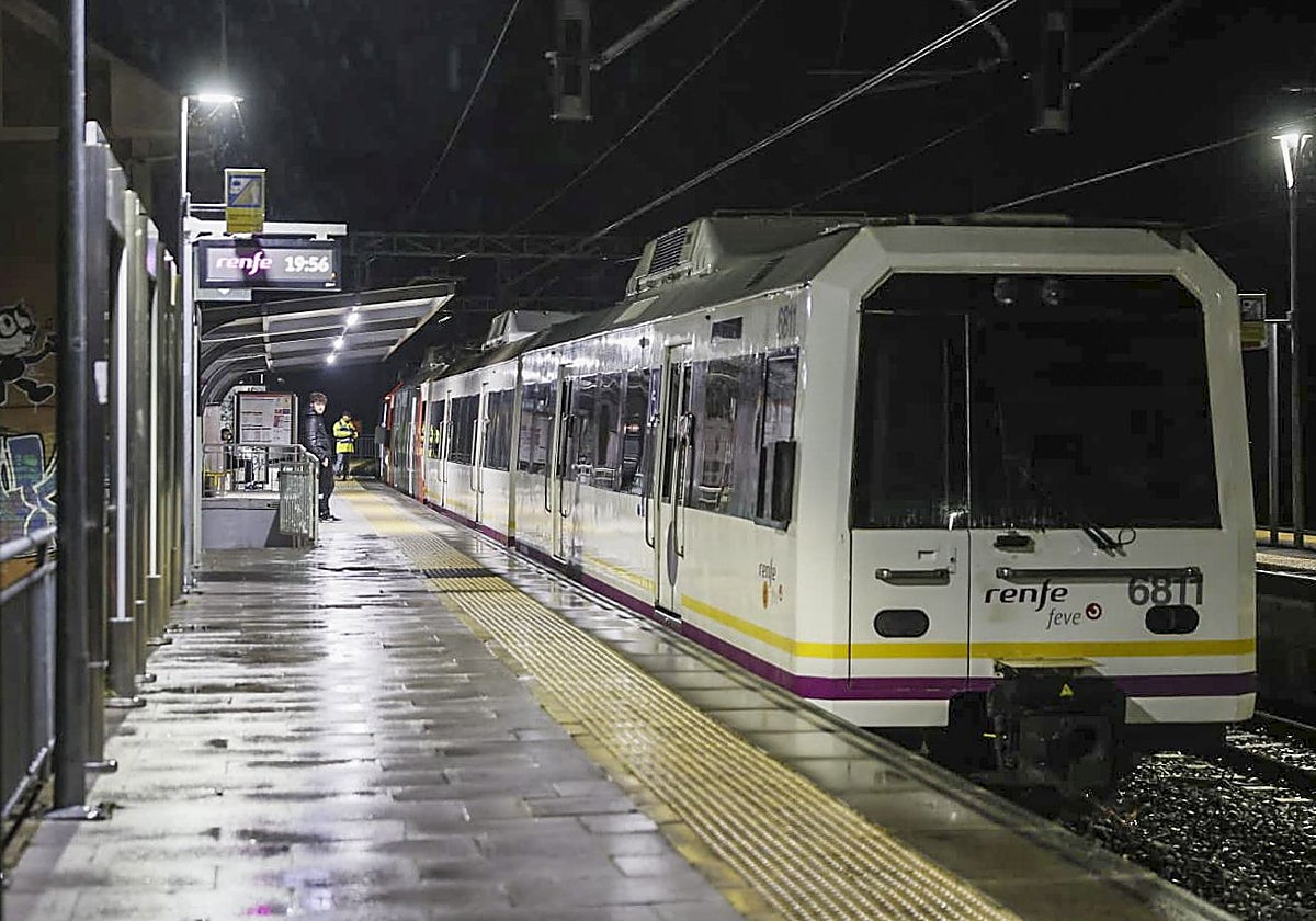 Una avería en un tren de mercancías en Mogro genera múltiples retrasos y supresiones en la línea Santander-Torrelavega