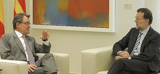Rajoy y Mas, en un momento de la reunión. / Efe | Europa Press