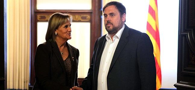 CiU y ERC sellan el pacto de gobernabilidad y fijan la consulta soberanista para 2014