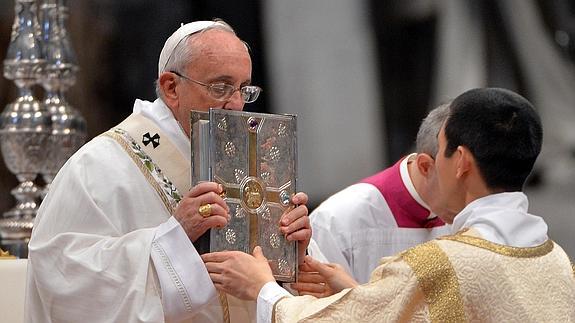 El Papa critica a los curas «aburridos» y con «cara de vinagre»