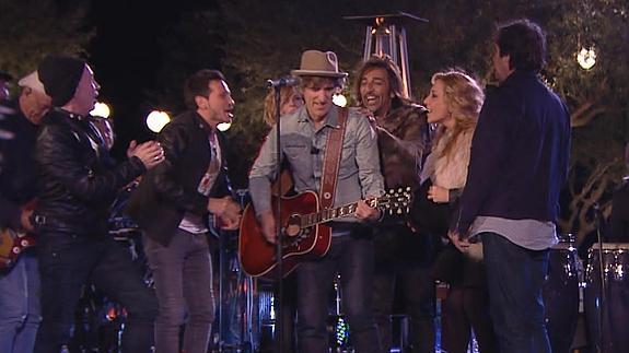 Momento de la actuación de Mikel Erentxun. 