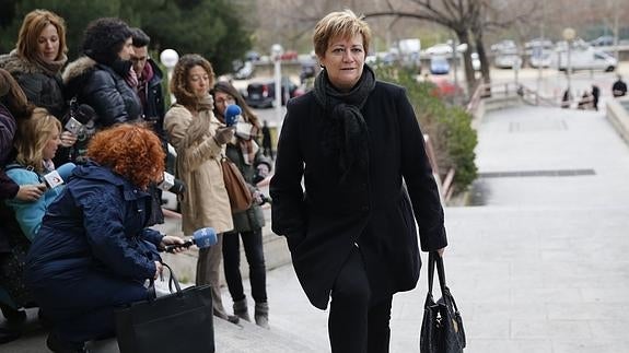 Isabel de la Fuente, madre de Cristina Arce, una de las fallecidas.