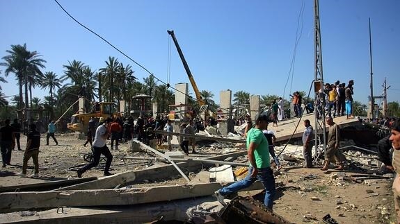 Al menos 50 muertos en un ataque suicida del Estado Islámico al sur de Bagdad