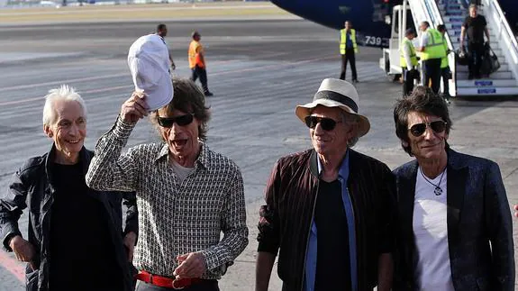 Los Rolling Stones en el aeropuerto de La Habana.