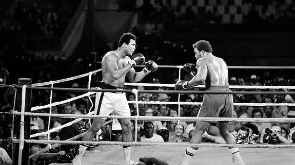 Muhammad Ali y George Foreman, durante la mítica pelea en Kinsasha. 