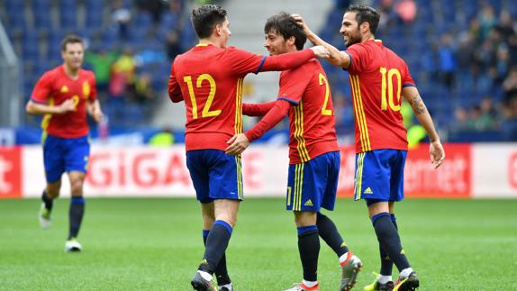 Jugadores de la selección española, durante el partido ante Corea. 