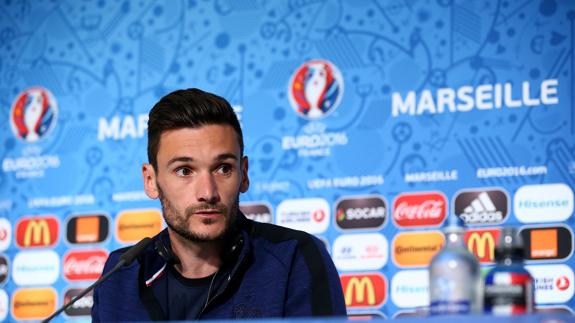 Hugo Lloris, durante una rueda de prensa con la selección francesa. 