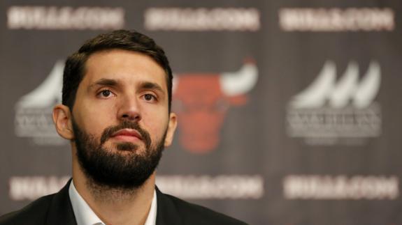 Nikola Mirotic, durante una rueda de prensa. 