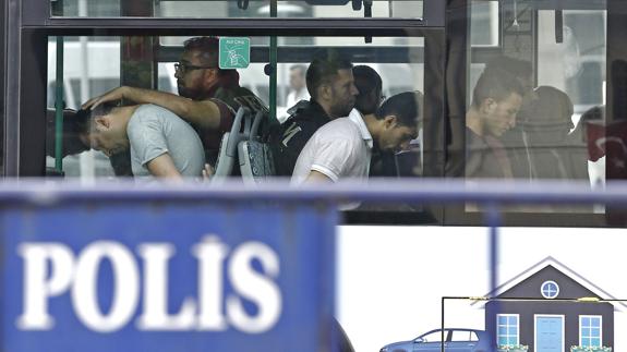 Detenidos en Turquía tras el golpe de Estado.