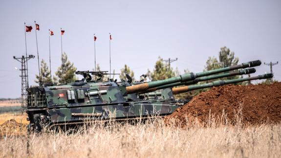 Uno de los tanques turcos que participan en la operación. 