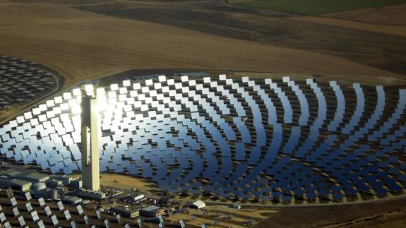 Plataforma solar de Sanlúcar la Mayor de Sevilla de Abengoa.