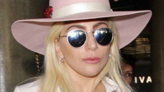 Lady GaGa, con gafas de sol.