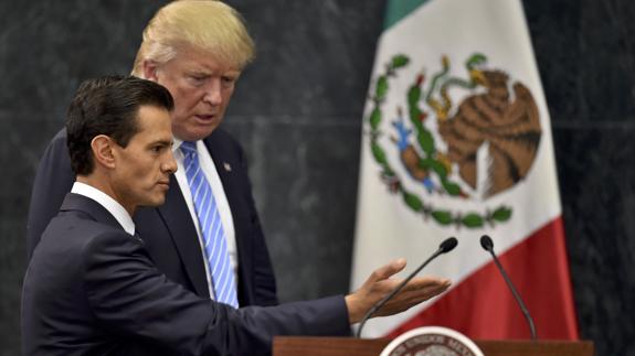 Donald Trump, en una reunión con el presidente de México, Enrique Peña Nieto.