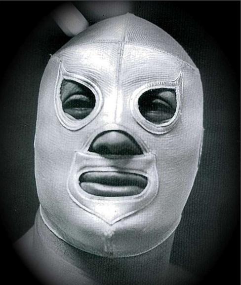 Santo, el enmascarado de plata.
