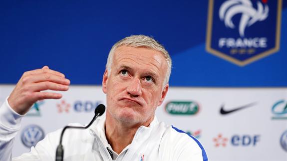 Deschamps, ante los medios. 