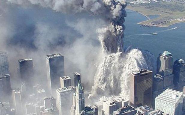 Las Torres Gemelas se desploman tras los atentados del 11-S.