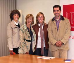 Desde la izquierda, María Jesús Gurpegui, Rosa Díez, Cristina Ganzo y Jaime Cuesta, ayer en la presentación de UPyD. / ROBERTO RUIZ