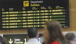 La niebla da una tregua y despegan los primeros vuelos en Parayas