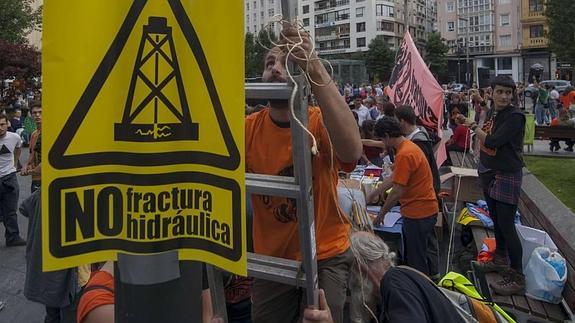 El Gobierno insta a los ayuntamientos a intervenir contra el fracking