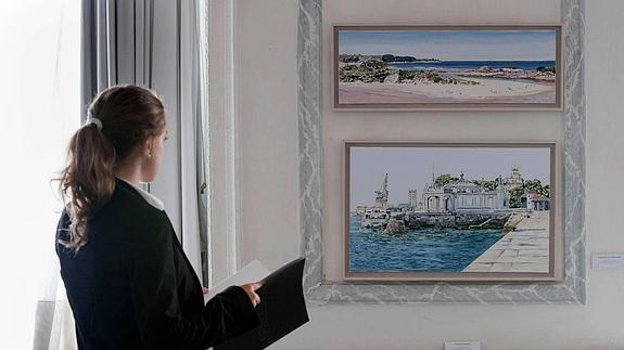 Detalle de dos de las obras que se exhiben en el hotel santanderino hasta mediados de agosto. 