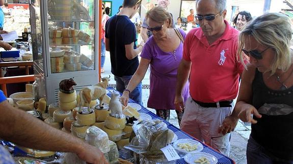 Pesquera reunirá a 22 productores de queso de España y Francia