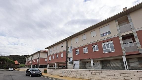Anulada la licencia de las viviendas sociales construidas en Oreña