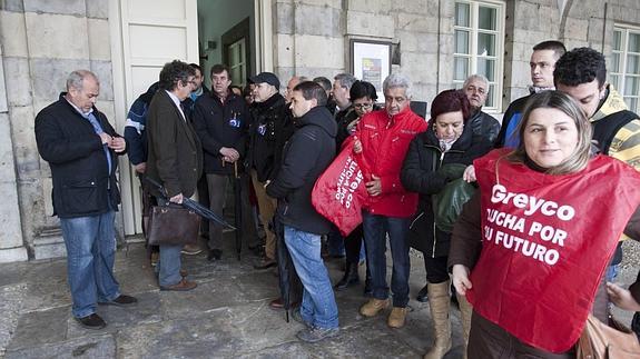 Los trabajadores de Greyco han vuelto a asistir al pleno