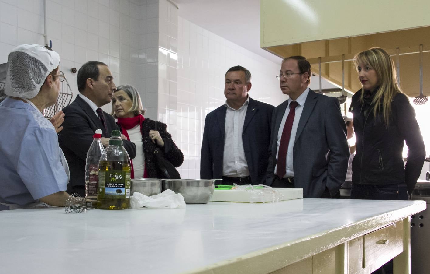 Serna visita el centro de educación especial Pintor Martín Sáez