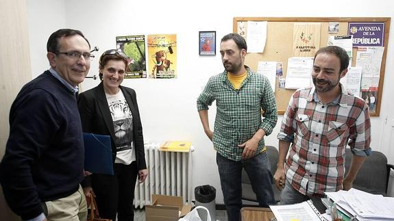 Reunión entre el PSOE y ACPT después de las elecciones del 24M.