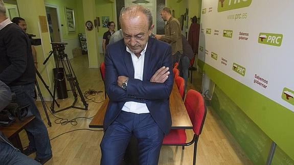 Marcano eesta mañana en la sede tras explicar el porqué de su retirada