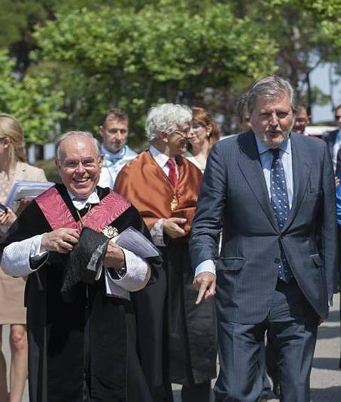 Íñigo Méndez de Vigo, esta mañana en la inauguración de los cursos de verano de la UIMP.