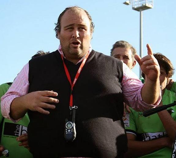 El Bathco cierra la crisis y confirma la continuidad de Mozimán en el banquillo