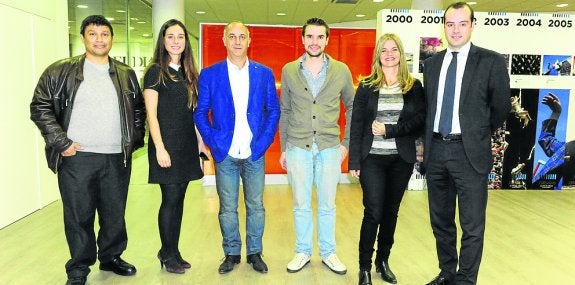 Mario Gutiérrez, Angélica Guadalupe, Fernando Pérez, Álvaro Obregón, Ana Santander y Avelino Ordóñez.