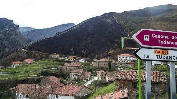 Las zonas de Tudanca y Bárcena Mayor son dos de las más castigadas por los incendios