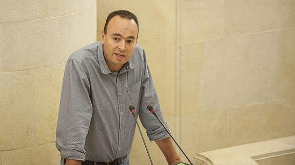 Jose Ramón Blanco en el Parlamento de Cantabria.