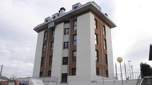 Edificio de la calle Sol y Nieve que se destinará a viviendas sociales en alquiler. 