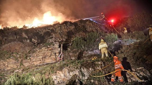 Los diferentes cuerpos que participaron en la extinción de incendios serán homenajeadosl