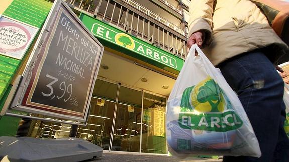 Seis supermercados cántabros de la cadena El Árbol pasarán a DIA Market |  El Diario Montañes