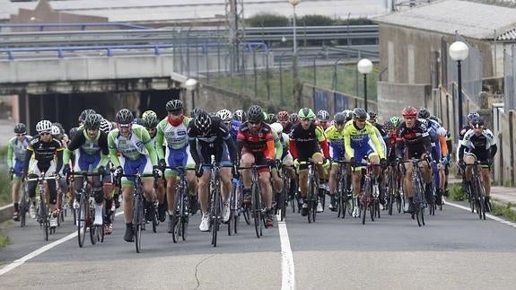 El pelotón de la pasada edición.