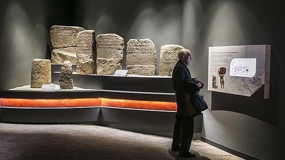 Interior de una de las salas del Mupac.