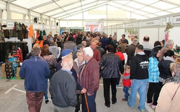 La primera jornada de la feria, muy concurrida.