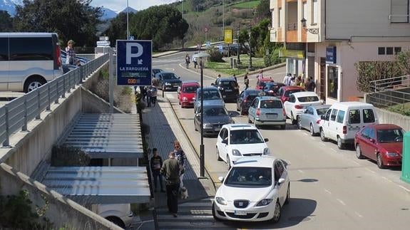 Obras Públicas quiere ampliar el número de usuarios del aparcamiento del puerto