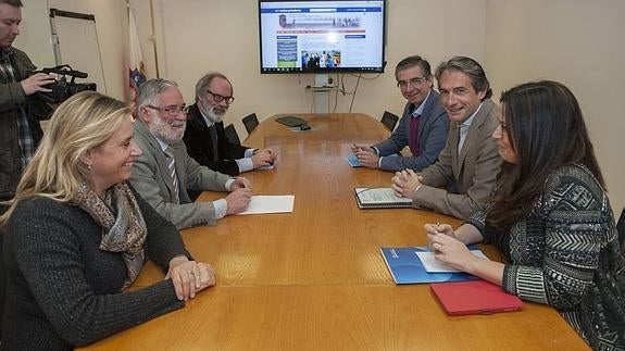 Reunión celebrada en febrero entre el alcalde de Santander y el consejero de Cultura sobre la ubicación del Mupac.