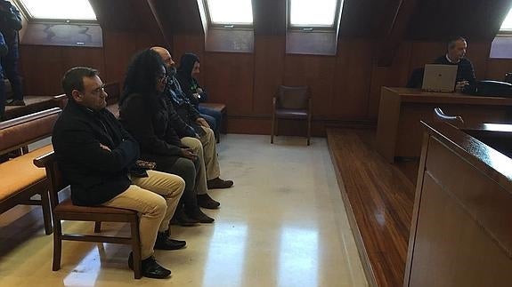 El juicio no se ha llegado a celebrar tras aceptar los acusados la condena.