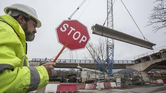 Las obras de la autovía A-8 afectarán al tráfico en Castañeda durante un mes