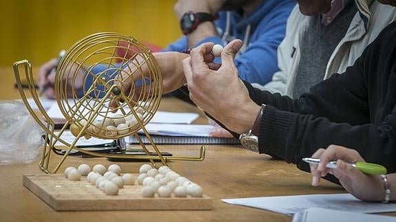 El sorteo se celebró en el pabellón de Rubayo.