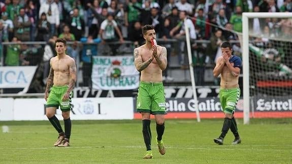 Partido bronco e intenso entre Ferrol y Racing, ambos en busca del liderazgo 