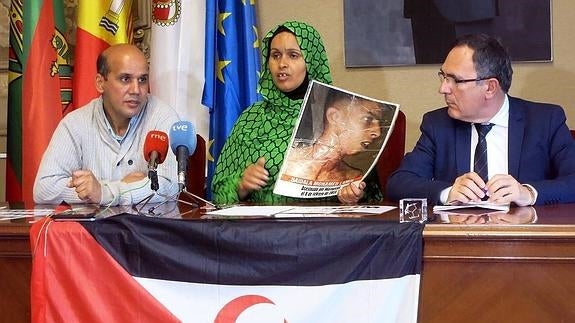 La Corporación recibe a una madre que acusa al gobierno marroquí de asesinar a su hijo