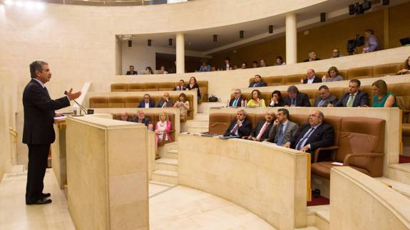 "Confío en un otoño esperanzador para el tejido industrial de Cantabria"